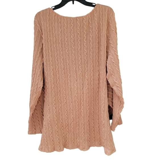 Suzanne Betro size 2X long sleeve sweater peach color polyester & acrylic - Picture 4 of 8